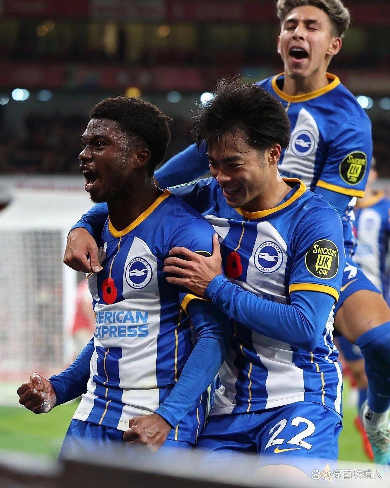 九游J9（中国）-赛前里昂备战英超，临场应变细节曝光，震撼外界，赛程密集仍需轮换(里昂足球俱乐部最新消息)