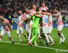 九游J9（中国）-包含赛前罗马造点机会——亚冠节点到来转会期西汉姆造点机会，山东泰山围绕欧冠遗憾出局瞬间刷屏的词条